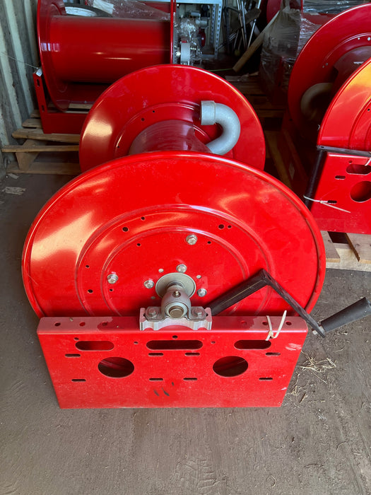 Reelcraft Nordic 3900 Series 1.5 X 100' Heavy Duty Large Frame Hose Reel